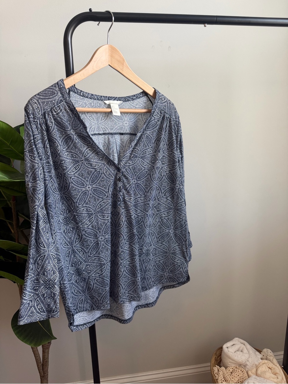 H&M Navy Geometric V-Neck Long Sleeve Tunic